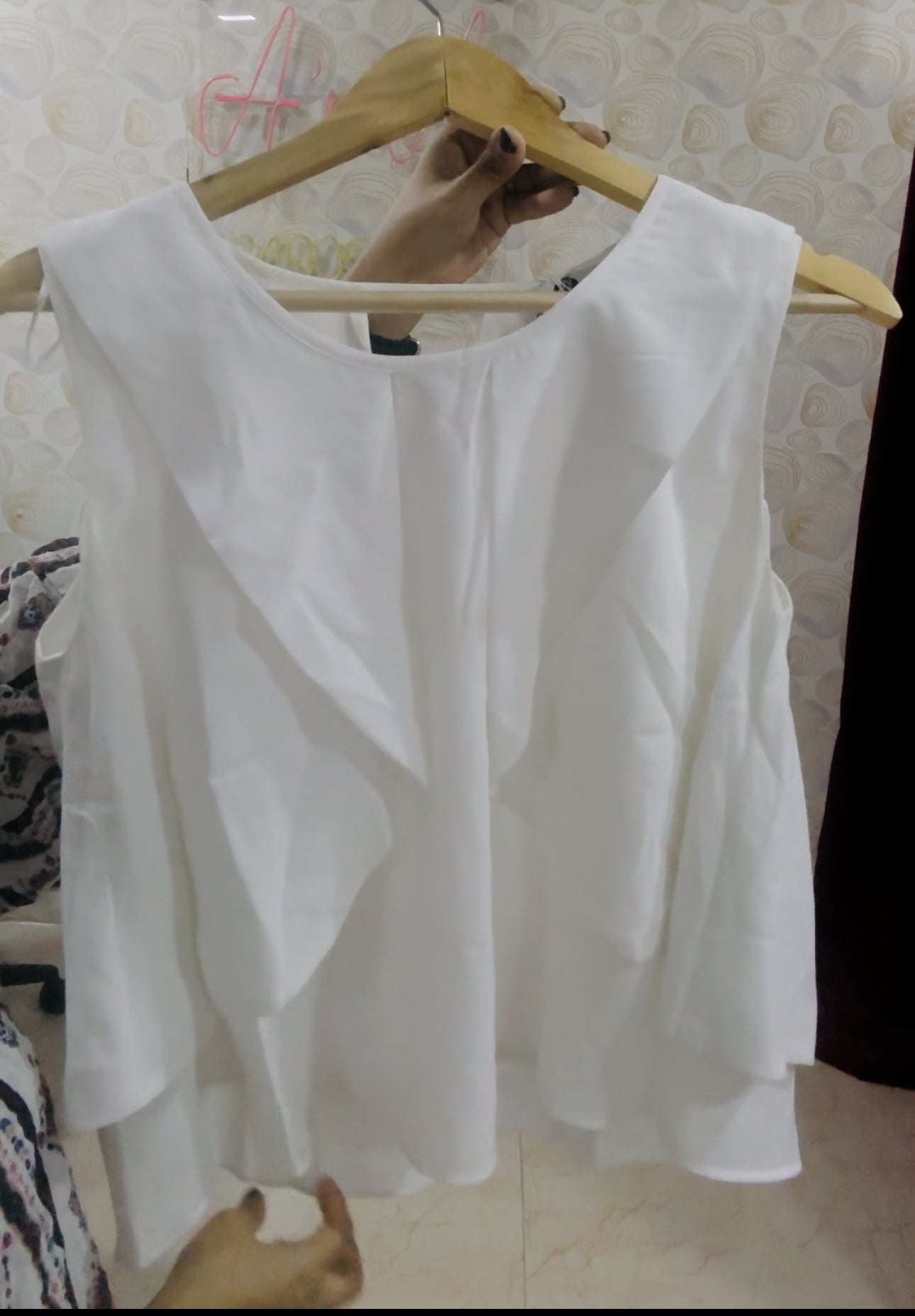 White Stylish Cropped Top