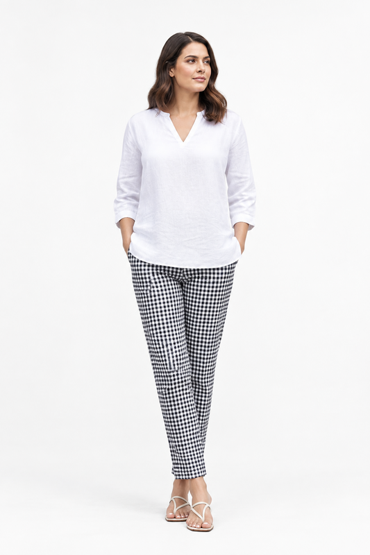 White small checks ankle-length pants by A 'n' A
