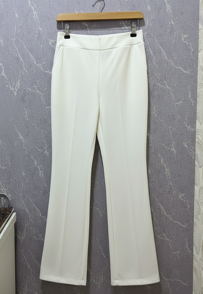 White ribbed flare pants – product view