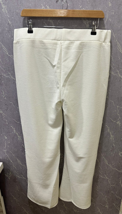 White anti-wrinkle bell bottoms – product view