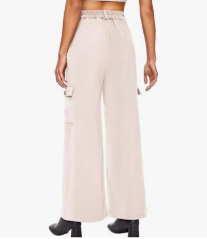 Nude pink stretch cargo pants for airport looks
