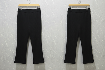 Black ribbed flare pants – product view